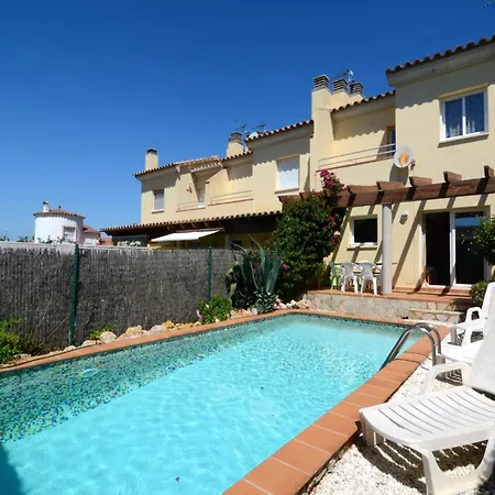 In Lescala Near Sandy Beaches Villa L' Escala
