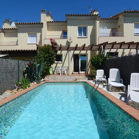 Villa In Lescala Near Sandy Beaches