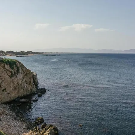Villa In Lescala Near Sandy Beaches